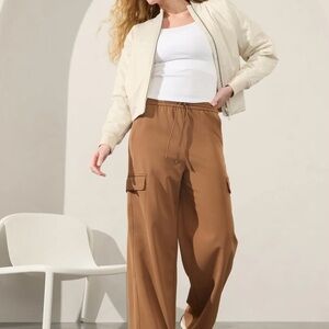 Athleta Brownstone Wide Leg Cargo Pants NWT